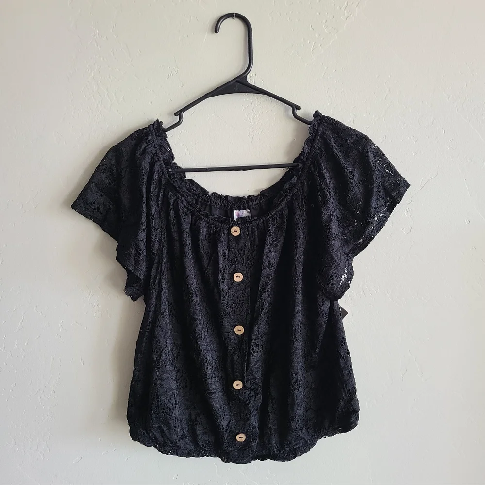 Black Women's blouse, short sleeve shirt, faux wooden buttons, lacey sleeves - Picture 1 of 4